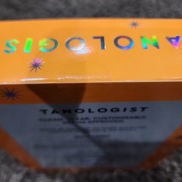 Tanologist Merry, Bronze, & Bright Drop Mist Glow Self Tan Drops & Water Medium. - Picture 3 of 3